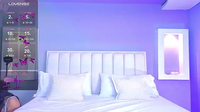 HannaPaola online show from 10.06.25