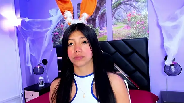 KimberlyVillaLobos online show from 10.31.25