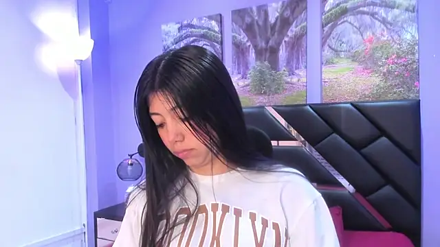 KimberlyVillaLobos online show from 11.24.25