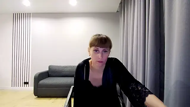 Snapshot of Daniella_Lorente chatting on 12.23.24 Daniella Lorente online show from 12.23.24