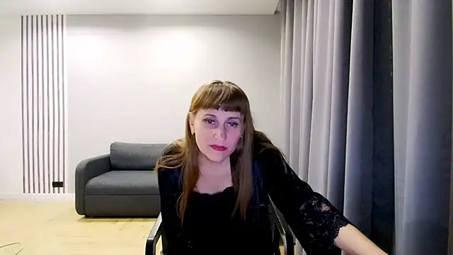 Snapshot of Daniella_Lorente chatting on 12.28.24 Daniella Lorente online show from 12.28.24