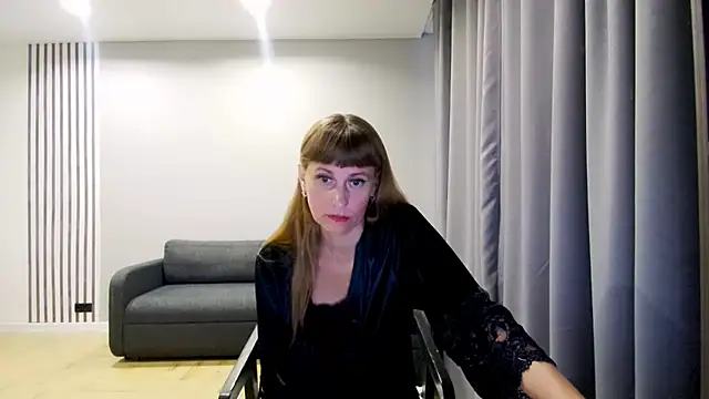 Snapshot of Daniella_Lorente chatting on 03.21.25 Daniella Lorente online show from 03.21.25