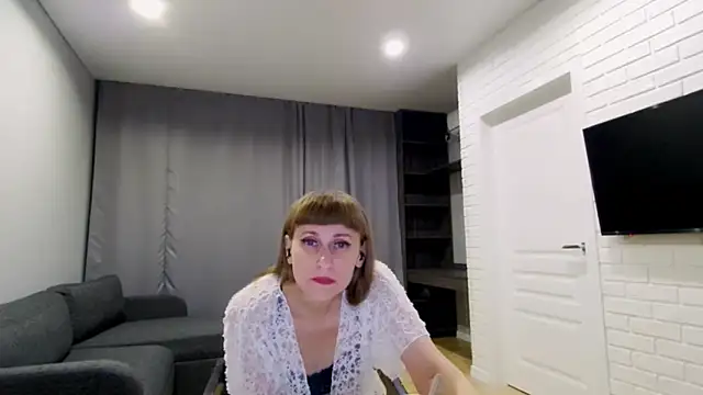 Snapshot of Daniella_Lorente chatting on 10.22.25 Daniella Lorente online show from 10.22.25