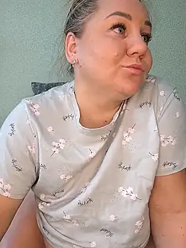 Anna Curvy online show from 10.21.25