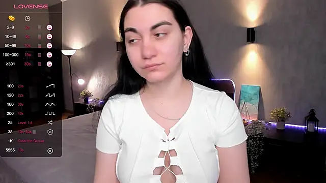 hannacheekss  online show from 03.07.25