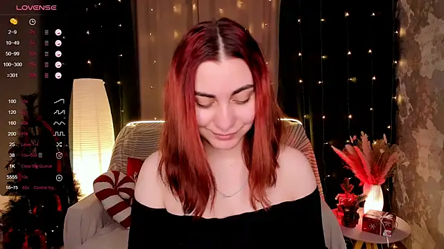 hannacheekss  online show from 12.22.25