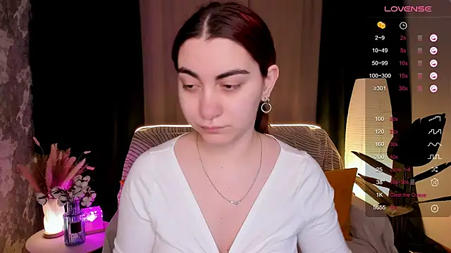 hannacheekss  online show from 02.06.26