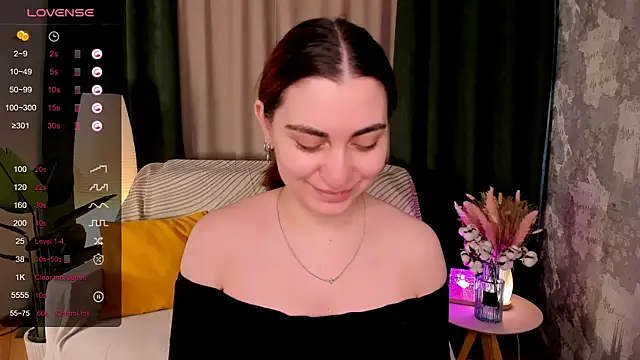 hannacheekss  online show from 04.11.26