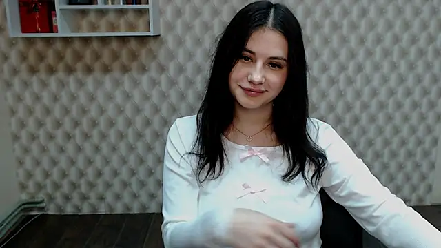 Snapshot of AliceSexyyy_ chatting on 12.29.24 AliceSexyyy online show from 12.29.24