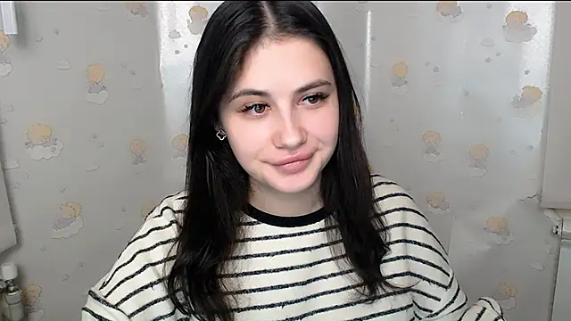 Snapshot of AliceSexyyy_ chatting on 12.30.24 AliceSexyyy online show from 12.30.24