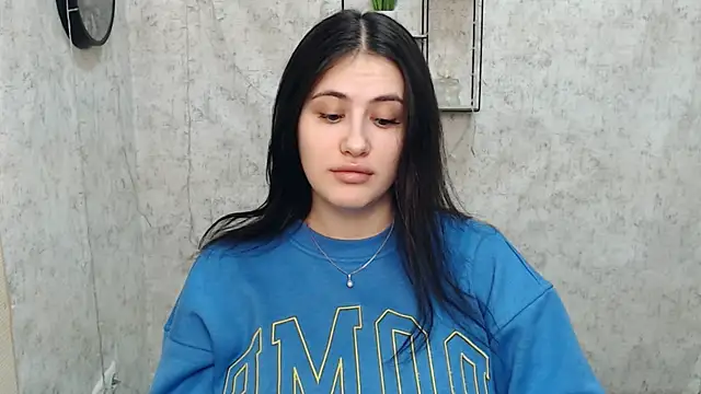 Snapshot of AliceSexyyy_ chatting on 01.15.25 AliceSexyyy online show from 01.15.25