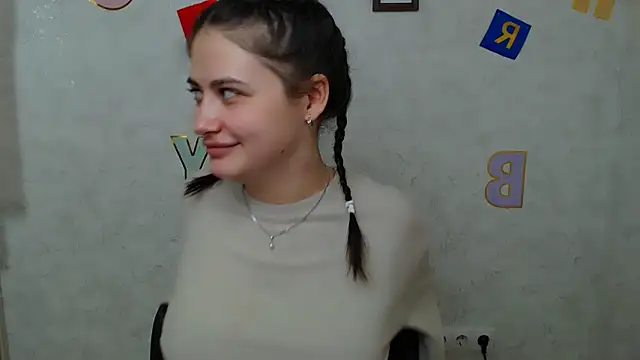 Snapshot of AliceSexyyy_ chatting on 03.20.25 AliceSexyyy online show from 03.20.25