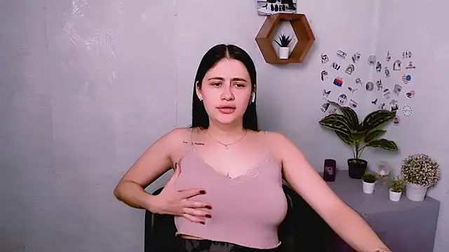 Snapshot of AliceSexyyy_ chatting on 09.17.25 AliceSexyyy online show from 09.17.25