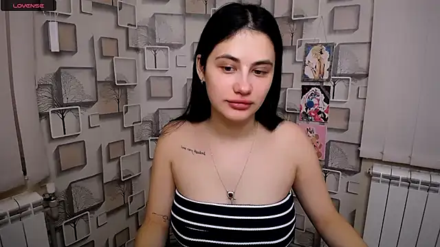 Snapshot of AliceSexyyy_ chatting on 10.03.25 AliceSexyyy online show from 10.03.25