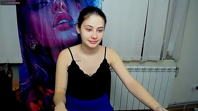 Snapshot of AliceSexyyy_ chatting on 12.15.25 AliceSexyyy online show from 12.15.25