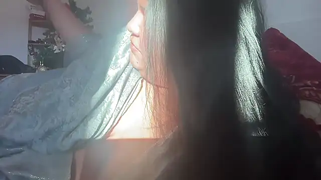 Snapshot of MashaCL chatting on 12.29.24 MashaCL online show from 12.29.24