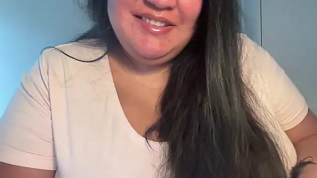 Snapshot of MashaCL chatting on 02.12.25 MashaCL online show from 02.12.25