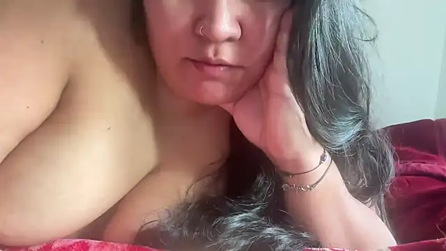 Snapshot of MashaCL chatting on 02.23.25 MashaCL online show from 02.23.25