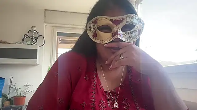 Snapshot of MashaCL chatting on 11.07.25 MashaCL online show from 11.07.25