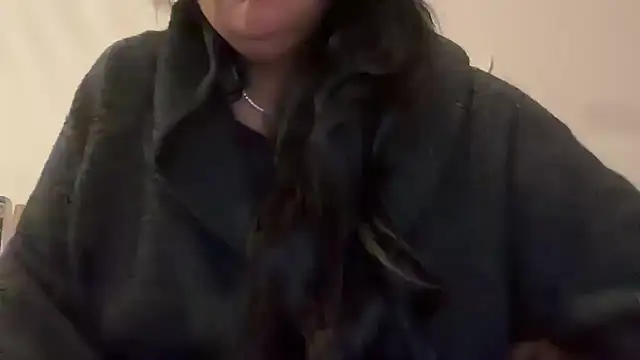 Snapshot of MashaCL chatting on 11.21.25 MashaCL online show from 11.21.25