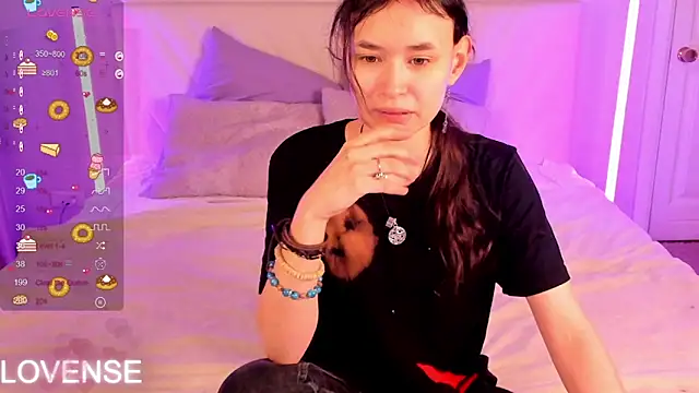 Snapshot of Emily_Strikeee chatting on 01.19.26 Emily Strikeee online show from 01.19.26