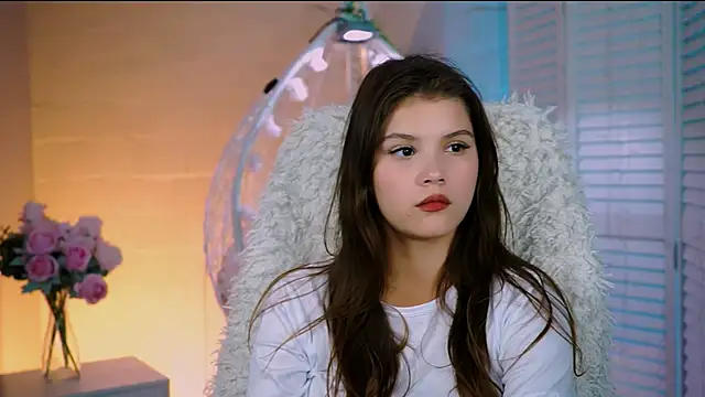 EvaThopson online show from 09.09.25