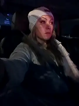 Snapshot of AinsleyMadison chatting on 12.06.24 AinsleyMadison online show from 12.06.24