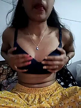 Snapshot of pikubaby chatting on 02.03.25 pikubaby online show from 02.03.25