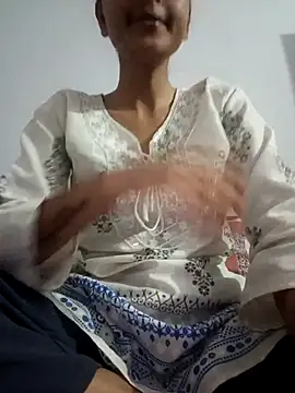 Snapshot of pikubaby chatting on 10.29.25 pikubaby online show from 10.29.25