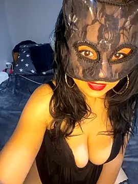 Snapshot of Barby8787 chatting on 11.08.25 Barby8787 online show from 11.08.25