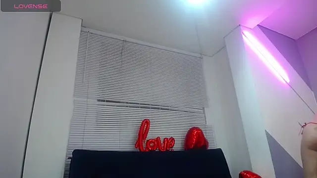  lucysmith online show from 03.11.25