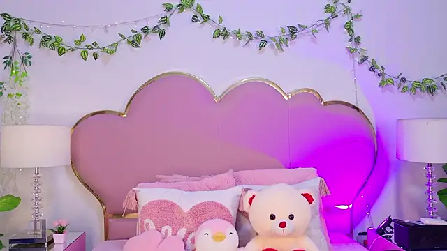 Snapshot of NahiaraReina chatting on 02.05.26 NahiaraReina online show from 02.05.26