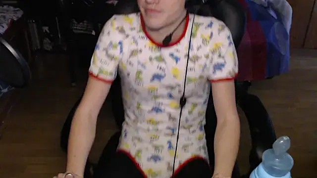 Snapshot of BabyDracoDarkfang chatting on 03.28.26 BabyDracoDarkfang online show from 03.28.26