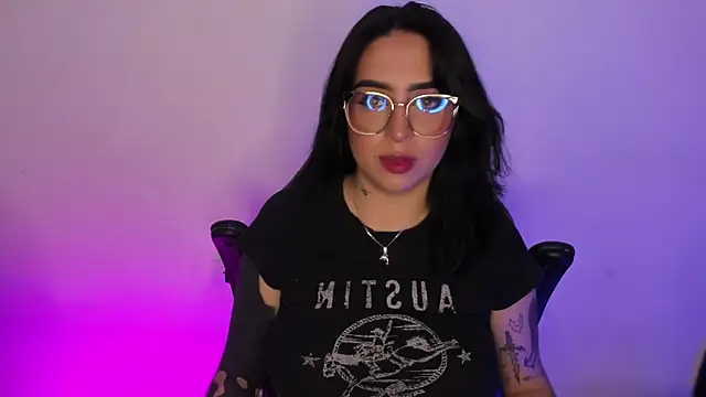 AnnikaMerliahh  online show from 10.15.25