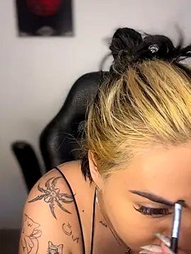 AnnikaMerliahh  online show from 11.07.25