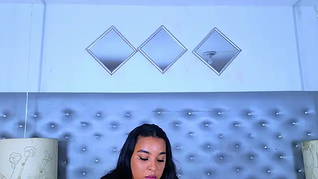 EileenBenzon online show from 04.15.26