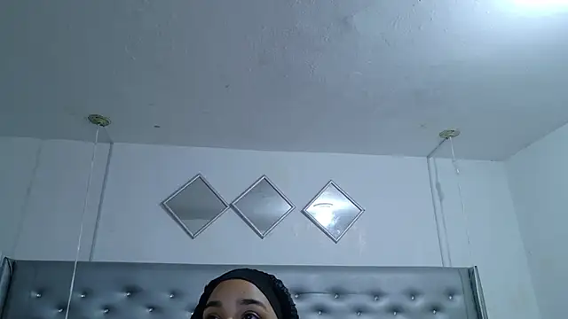 EileenBenzon online show from 04.16.26