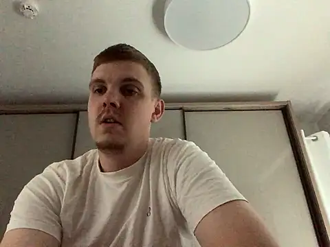 Snapshot of neilho1 chatting on 09.15.25 neilho1 online show from 09.15.25