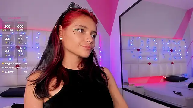 Snapshot of Salome_rouse1 chatting on 01.31.25 Salome rouse1 online show from 01.31.25