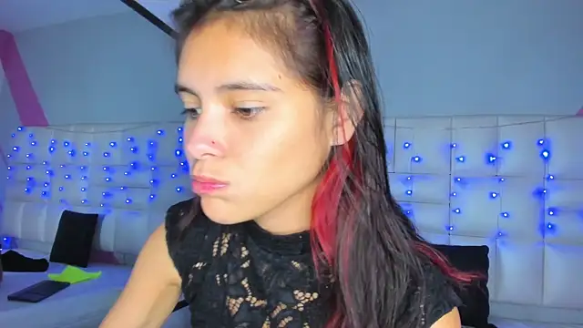 Snapshot of Salome_rouse1 chatting on 10.02.25 Salome rouse1 online show from 10.02.25