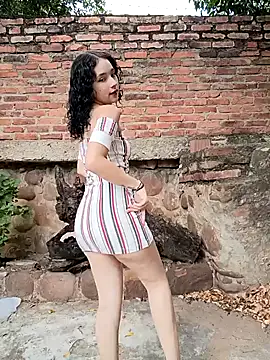 sweet outdoor charm online show from 11.12.25