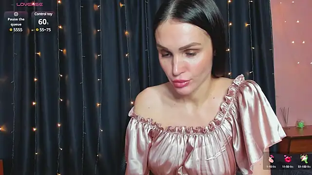 Snapshot of cross_the_line chatting on 03.21.25 cross the line online show from 03.21.25