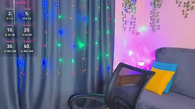 Snapshot of cross_the_line chatting on 09.30.25 cross the line online show from 09.30.25