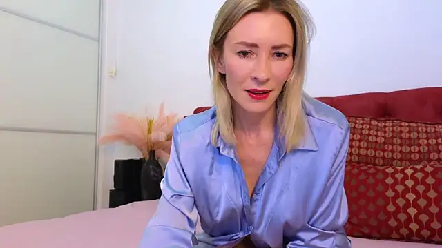  Maddalena  online show from 01.06.25