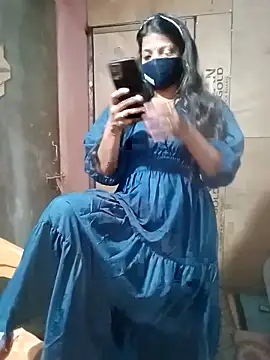 queensenorita online show from 03.20.25