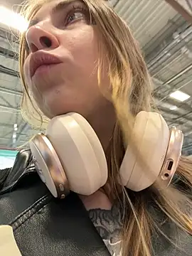 Sunny   Bunny online show from 03.09.25