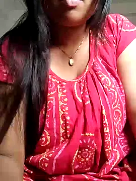 Snapshot of Priya_2222 chatting on 02.27.25 Priya 2222 online show from 02.27.25