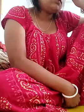 Snapshot of Priya_2222 chatting on 03.07.25 Priya 2222 online show from 03.07.25