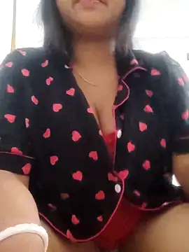 Snapshot of Priya_2222 chatting on 03.08.25 Priya 2222 online show from 03.08.25