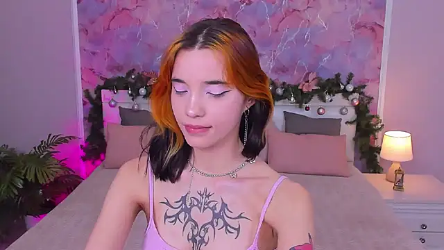 as1an girlfriend online show from 12.13.24